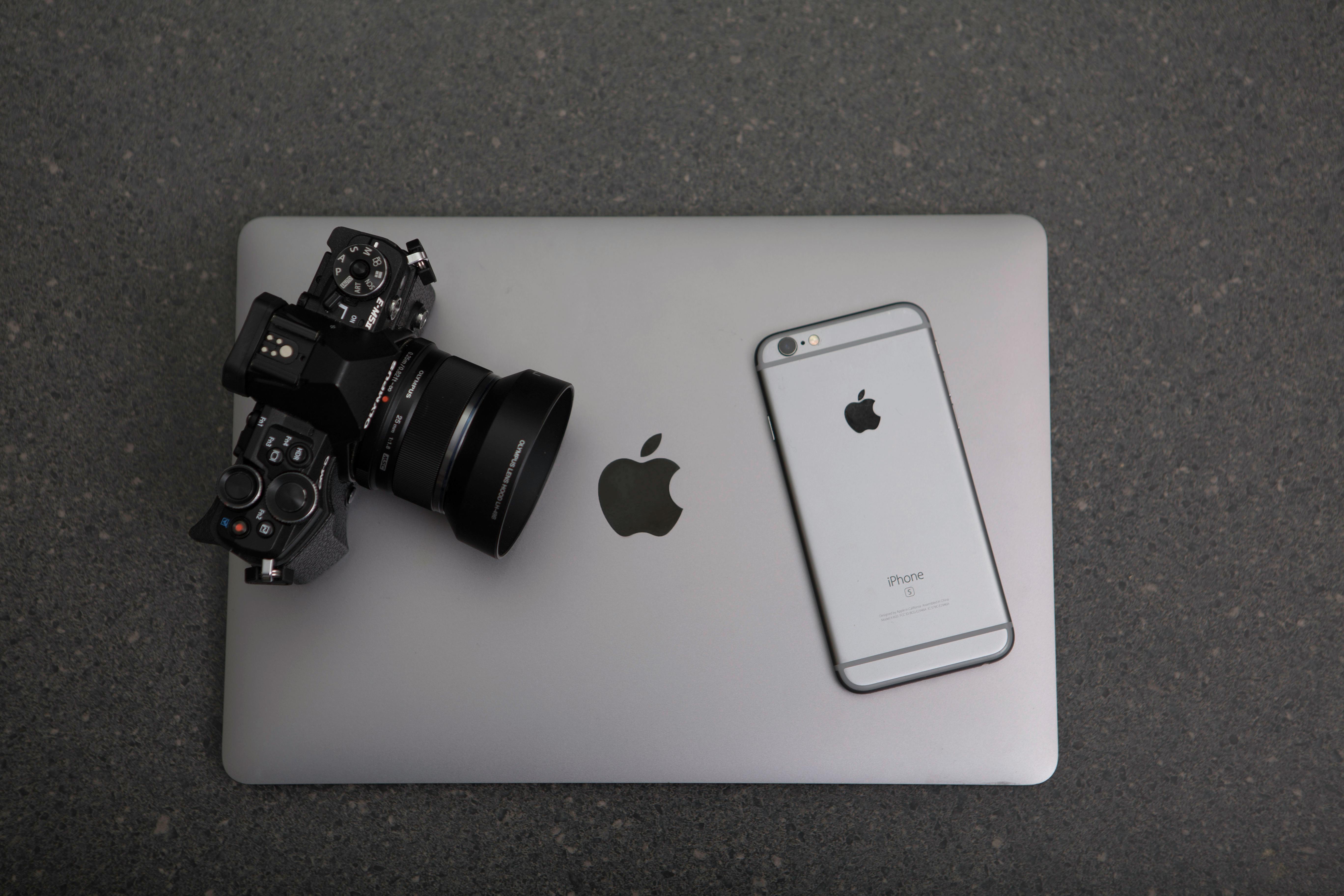 Canadian Smartphone Brands: Can They Compete with Apple & Samsung?